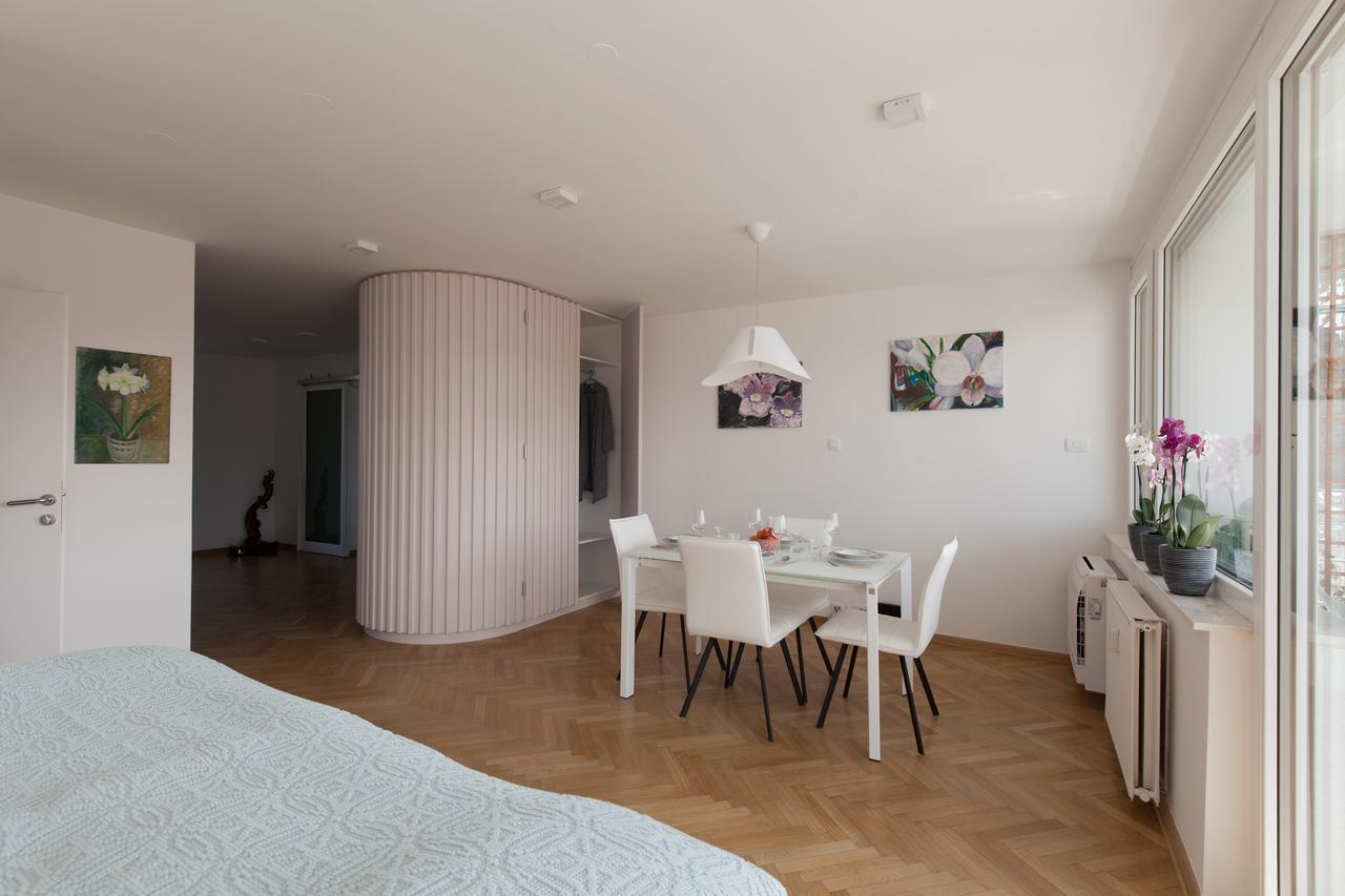 Charming Terrace Ana And Maria Tour As Appartement